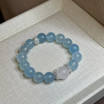 Aquamarine – Eternal Guardian Stone for Travelers
