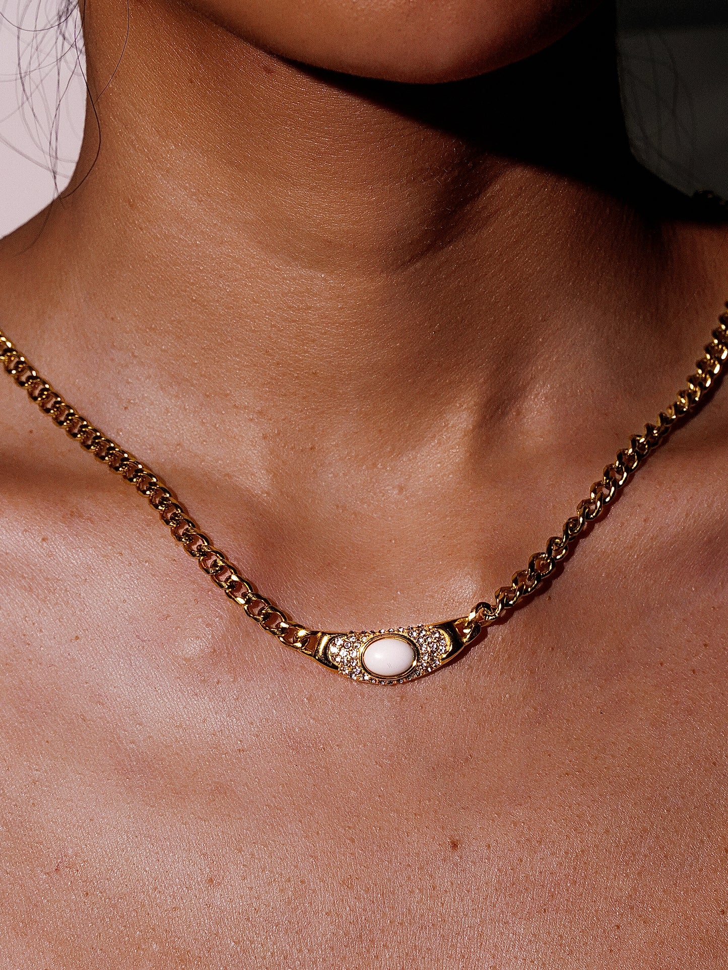 18K Gold Demifine Moon Bella Hadid Pendant Necklace-04