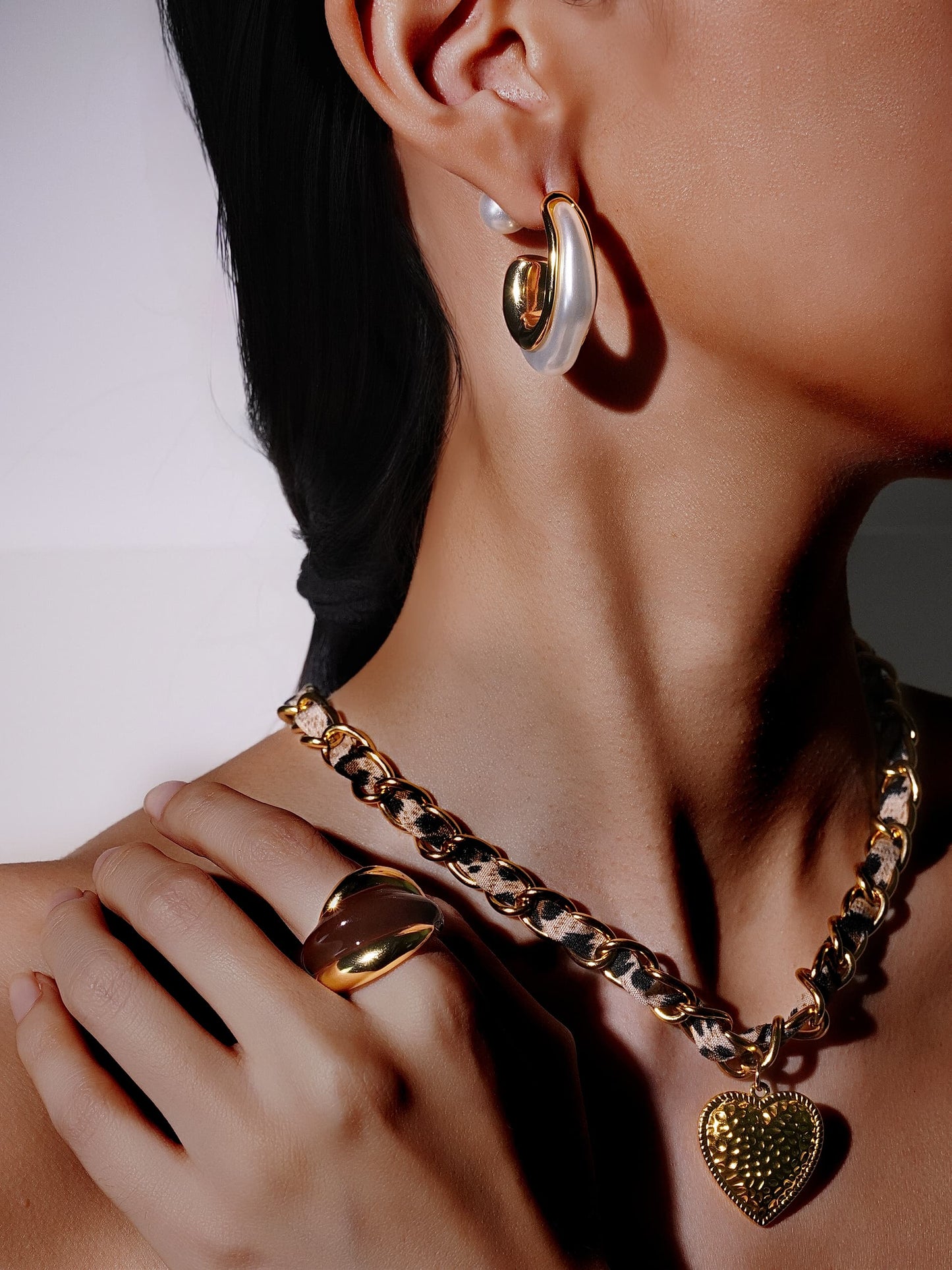 14K Gold Leopard Print Bandana Chain Heart Pendant Necklace-05