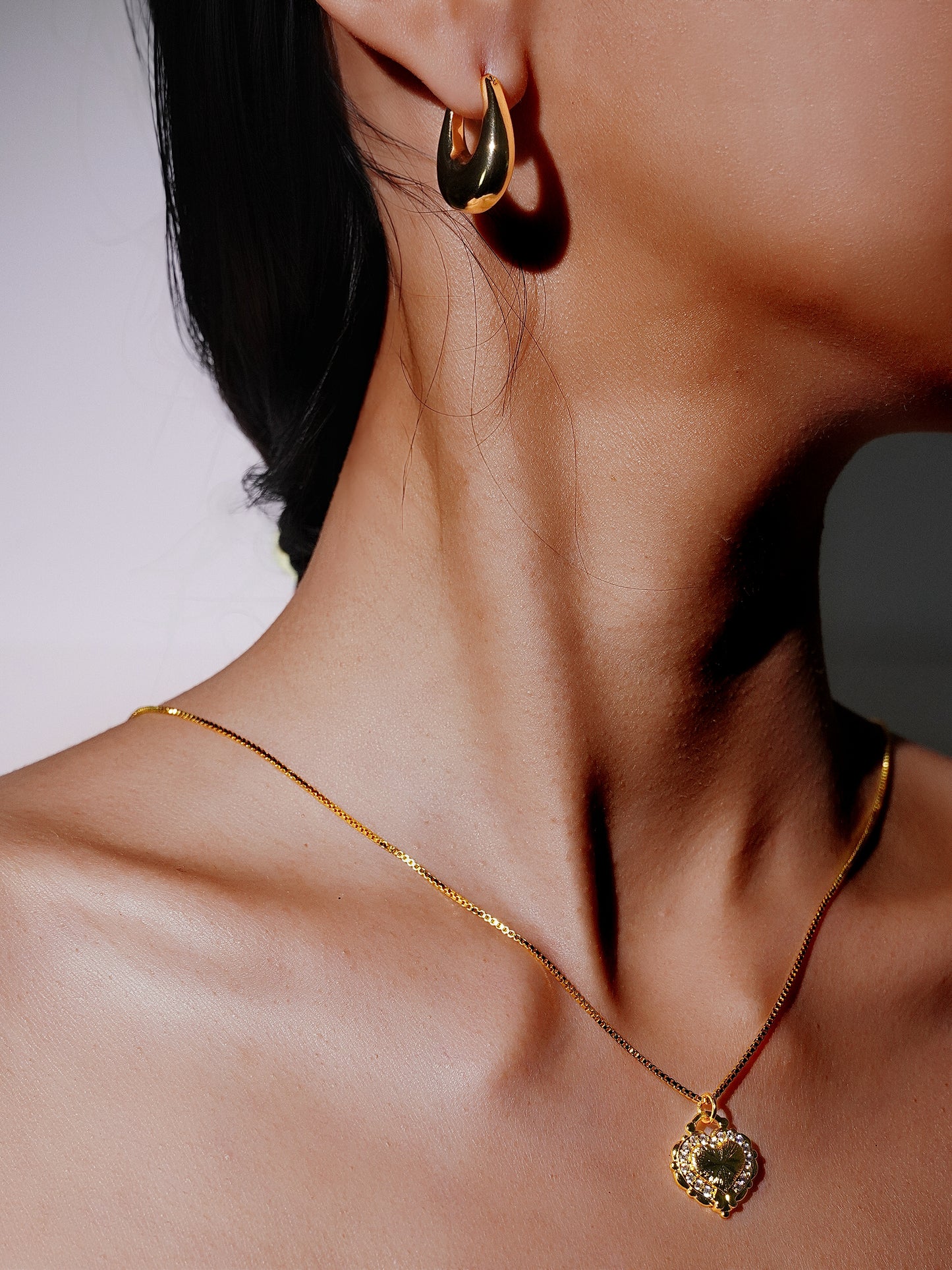 14K Gold Planted U-Shaped Chunky Hoop Huggie Earrings-04