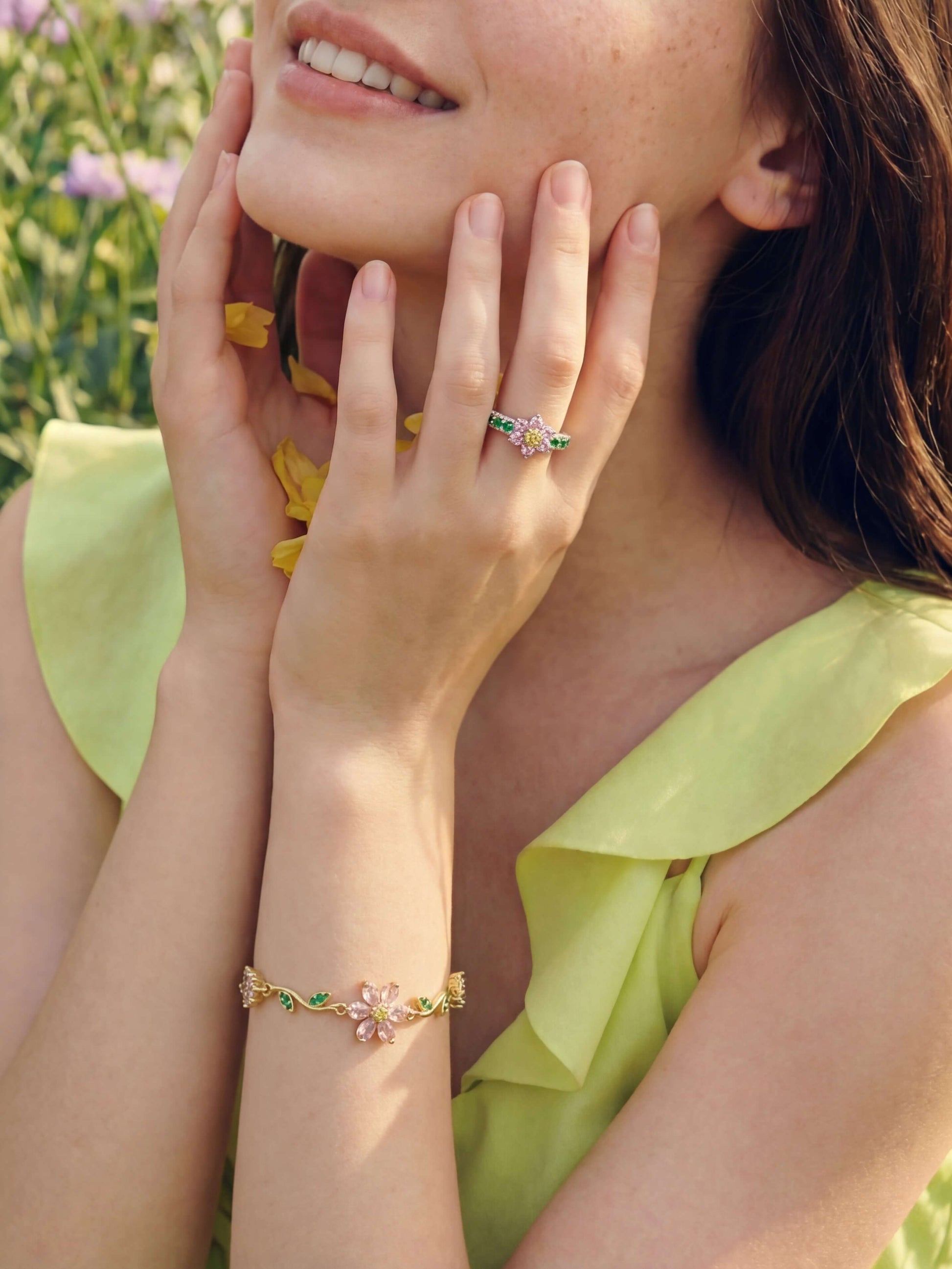 18K Gold Plated Multi Diamond Flower Bracelet