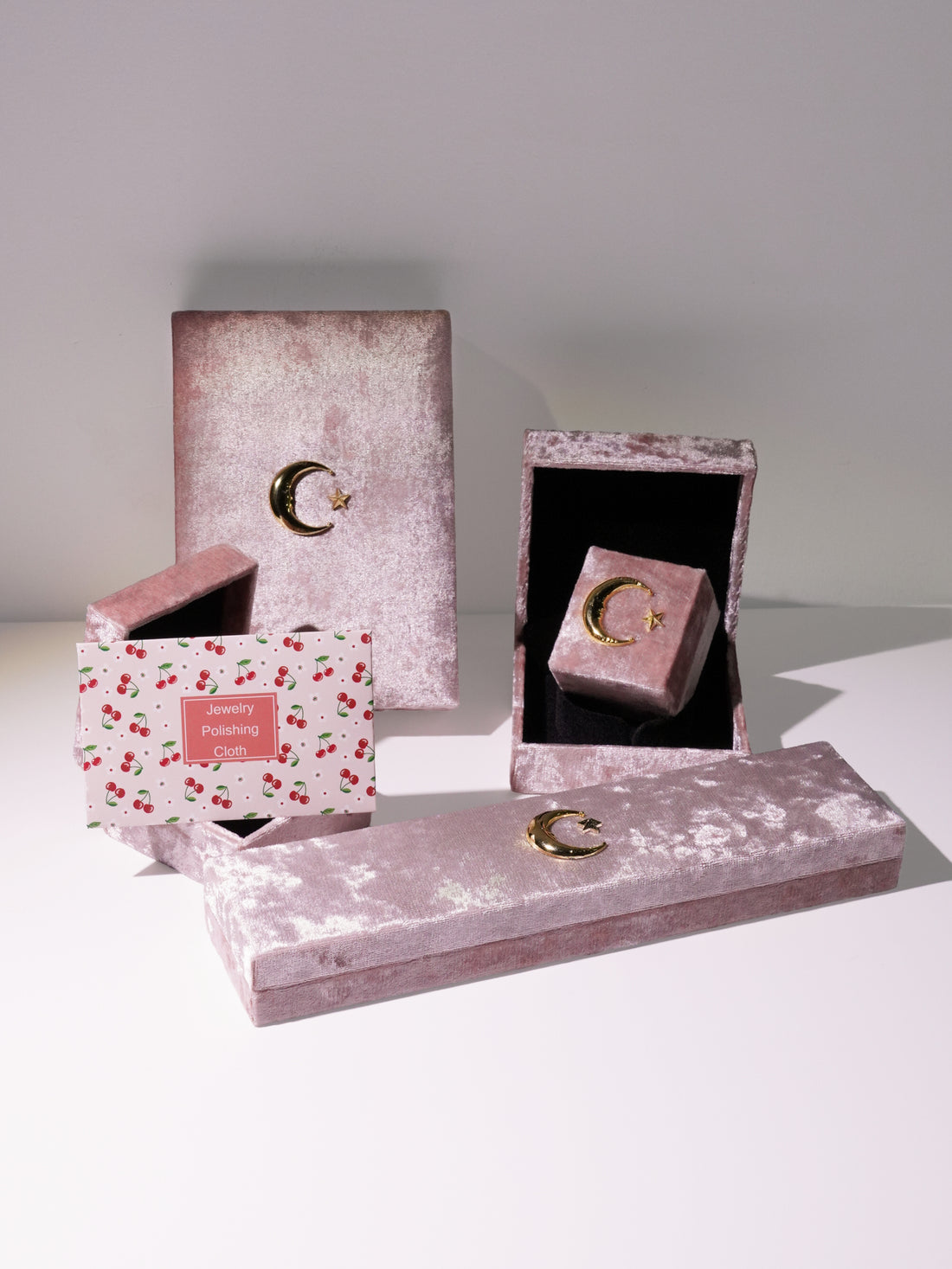 Exquisite Velvet Box