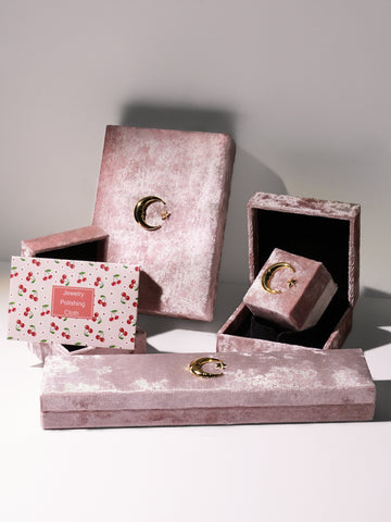 Exquisite Velvet Box